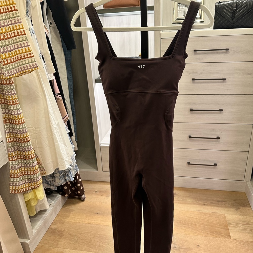 Activewear the Curve Onesie Jumpsuit by 437 - Picture 6 of 9
